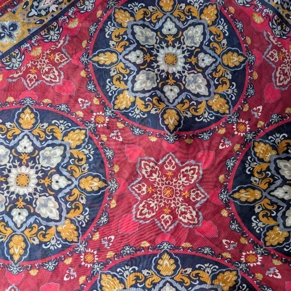 Huge Mandala Pattern Scarf - Picture 6 of 6